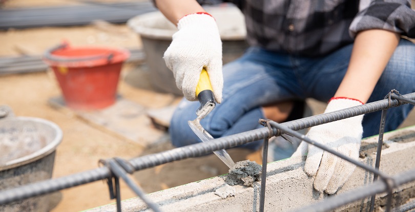 Канат Бейсекеев снял фильм о строителях