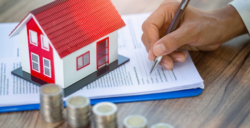 Аким Талдыкоргана планирует разобраться с незаконно выданными квартирами до конца года