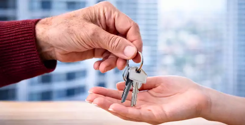 Зейнеткерлерге пәтер жалдау: жеке табыс салығын қалай төлеуге және салық ауыртпалығын заңды түрде азайтуға болады