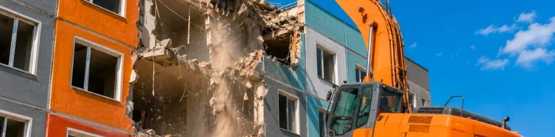 Квартира под снос как инвестиция: выгода или риск
