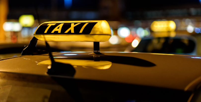 Астаналық әйелді такси жүргізушісі ипотека алуға көмектесемін деп алдап кеткен.