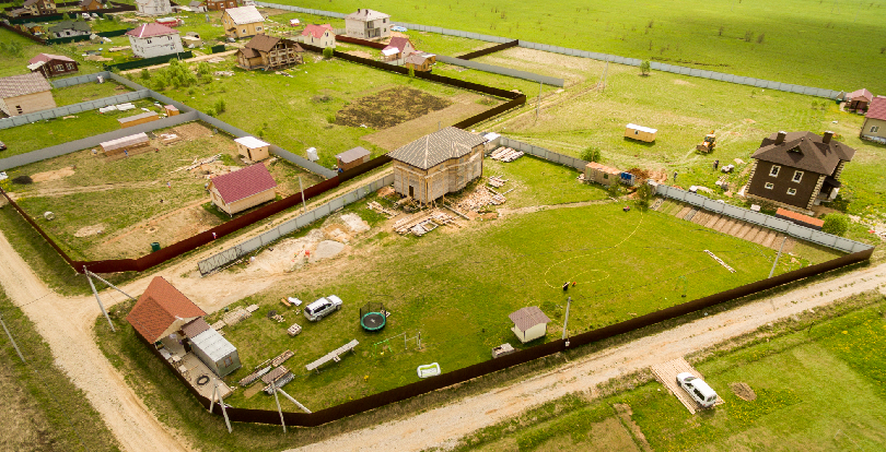 Қазақстанның әрбір азаматына жеке тұрғын үй құрылысына 10 гектар жер беру тетігі қайта қаралуы мүмкін: халықтың сенімін қайтару қажет.