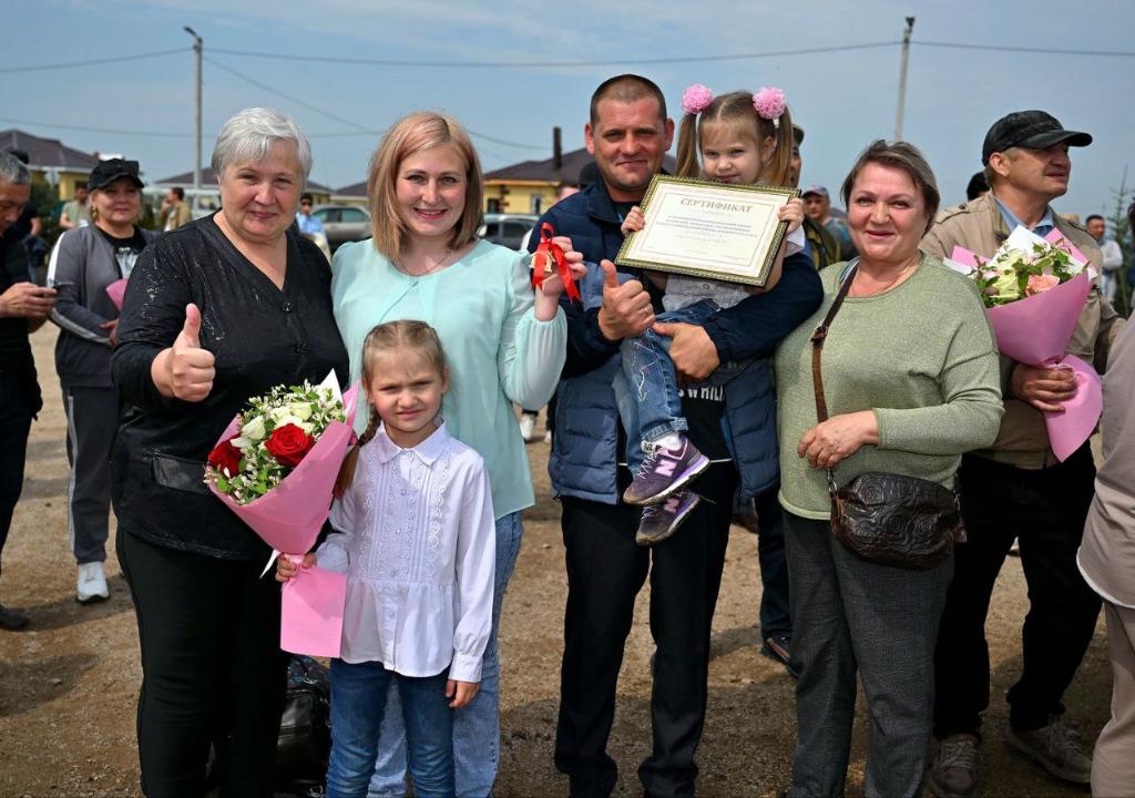 Солтүстік Қазақстан облысында су тасқынынан зардап шеккен алғашқы 53 адамға жаңа үй кілттері табыс етілді