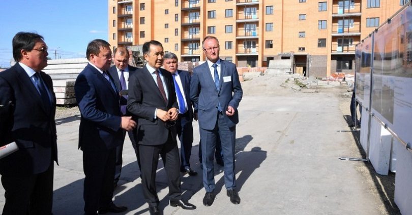 Премьер-Министр Б. Сагинтаев посетил объекты жилищного строительства Северо-Казахстанской области
