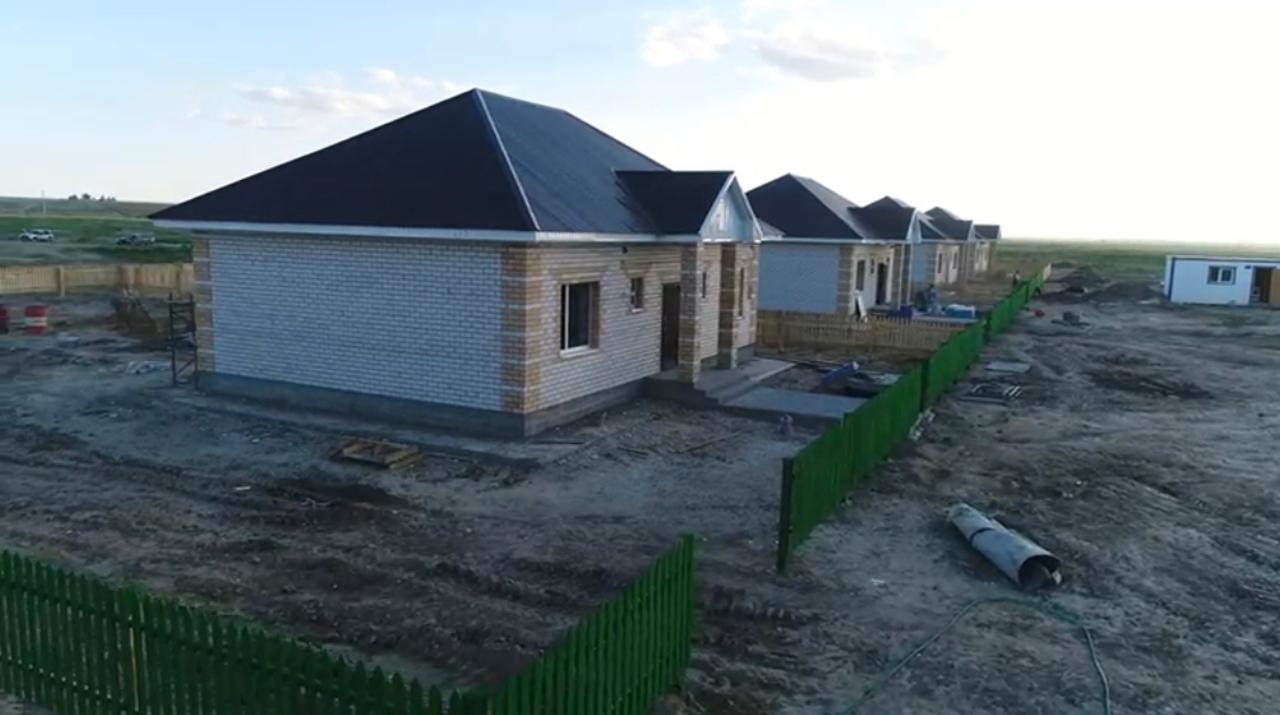 Ақтөбе облысының Мұрғалжар ауданында су тасқынынан зардап шеккендерге 14 үй салынуда.